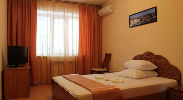 Гостиница Ялта Энгельс-87